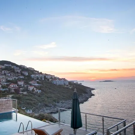 Mekvin Deniz Feneri Lighthouse 3*