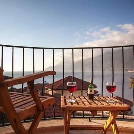Otel Mekvin Deniz Feneri Lighthouse 3*